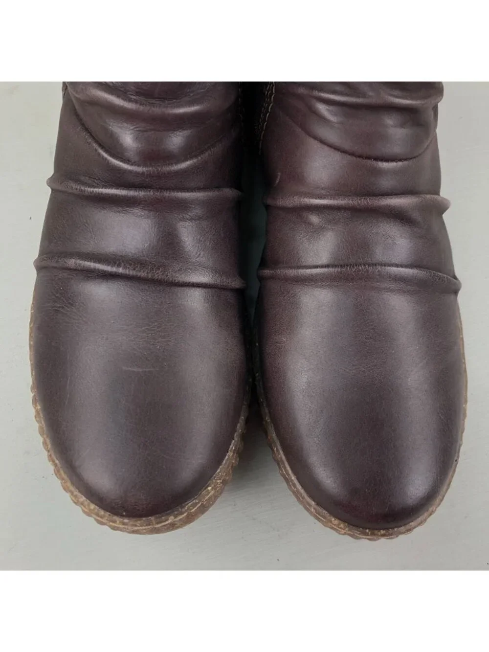 Clarks Women's Size 10M Collection Caroline Orchid Purple Ankle Booties Boots